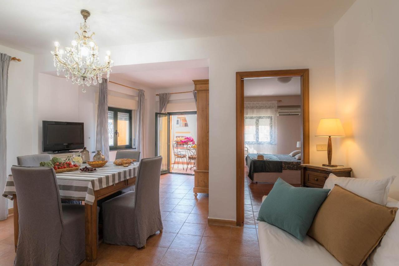 Case Borgo Vacanze Letojanni Exterior photo